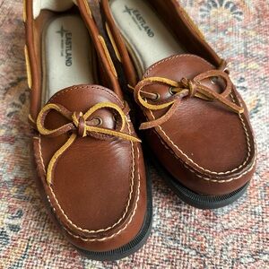 Eastland Brown Leather Moccasins with Bow